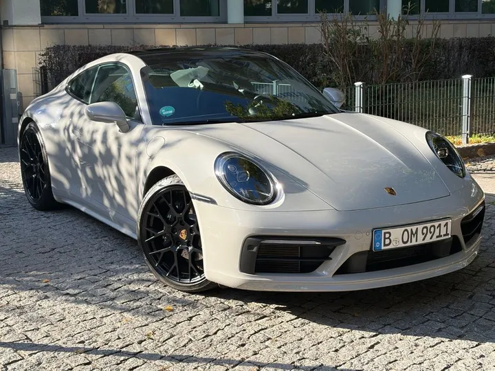 Porsche 992