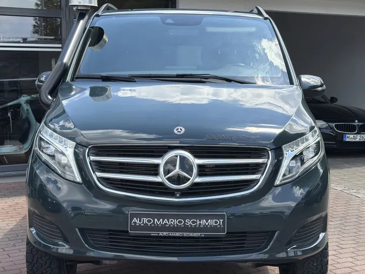 Mercedes-Benz V 250