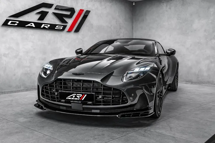 Aston Martin DB12
