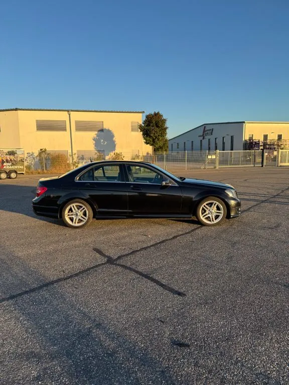 Mercedes-Benz C 180