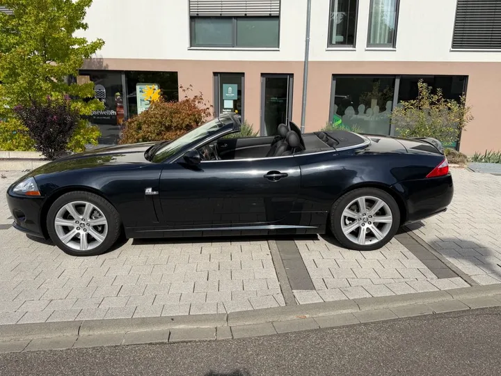 Jaguar XK8