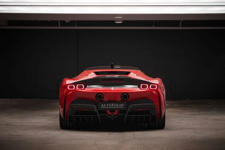 Ferrari SF90