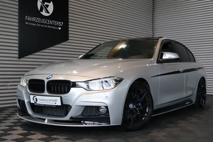 BMW 330