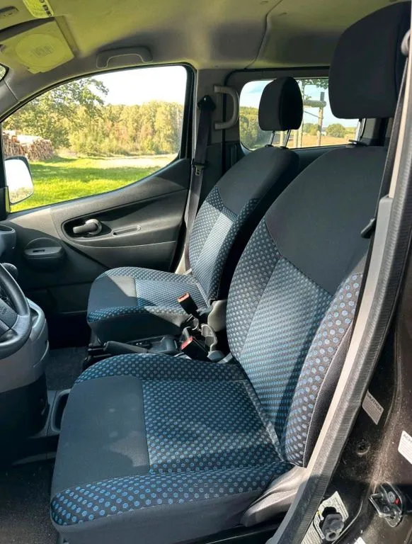 Nissan Evalia