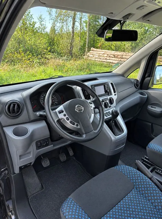 Nissan Evalia