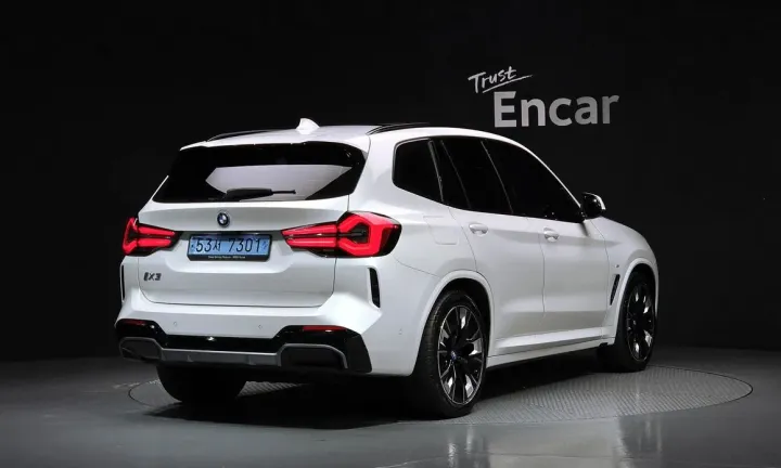 BMW iX3