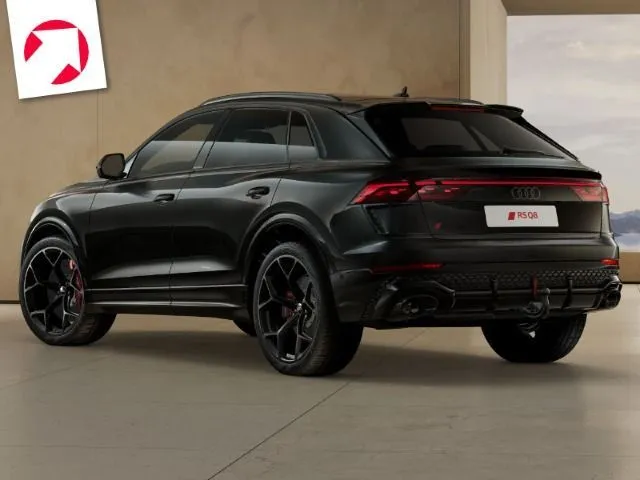 Audi RSQ8