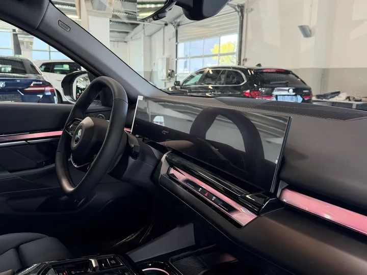 BMW i5