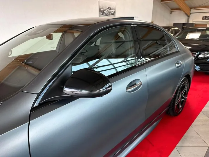 Mercedes-Benz C 220