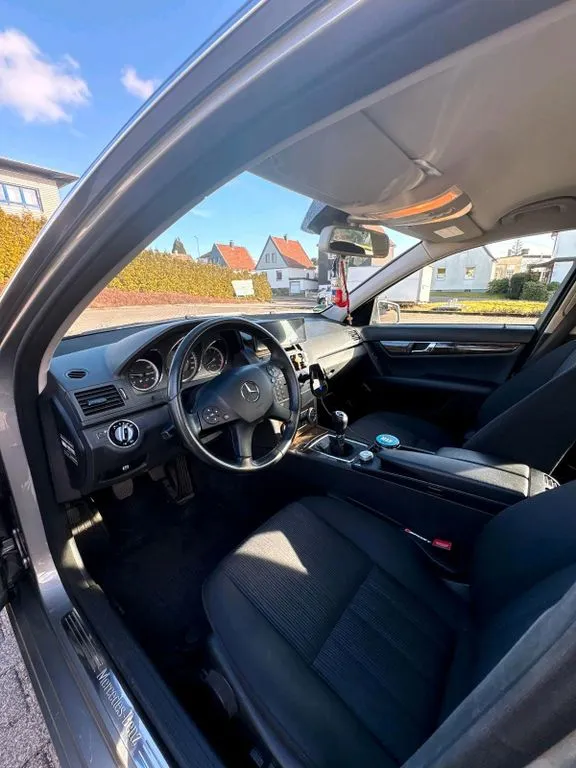 Mercedes-Benz C 180