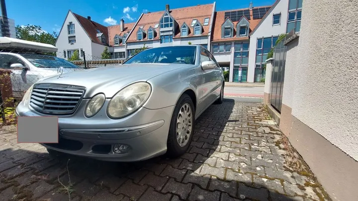 Mercedes-Benz E 320
