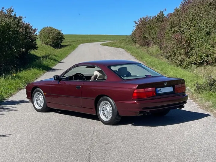 BMW 840