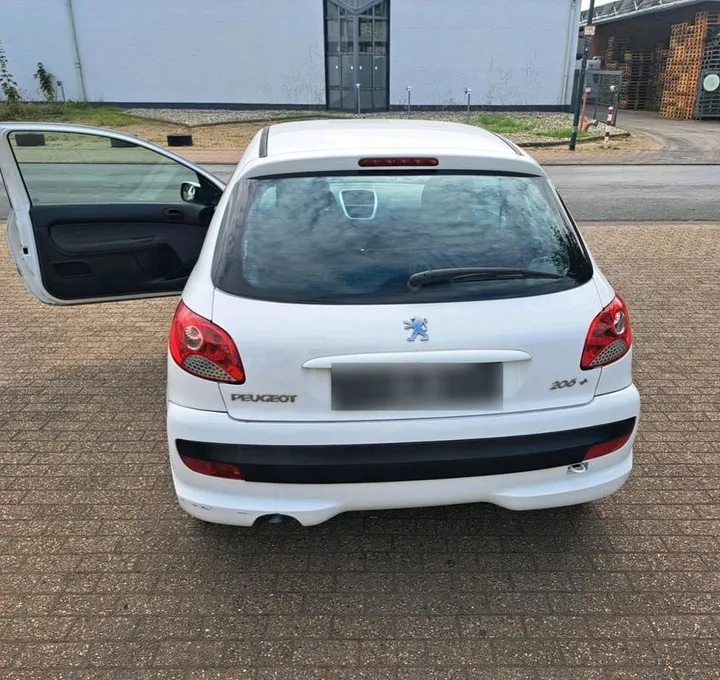 Peugeot 206