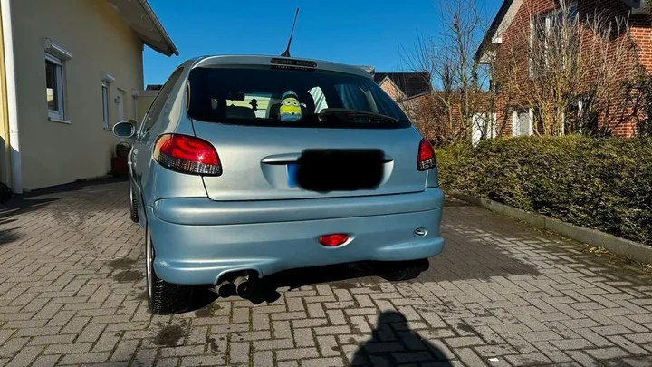 Peugeot 206