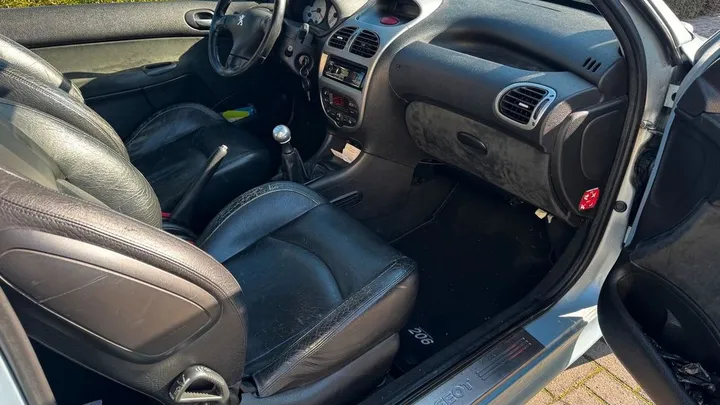 Peugeot 206