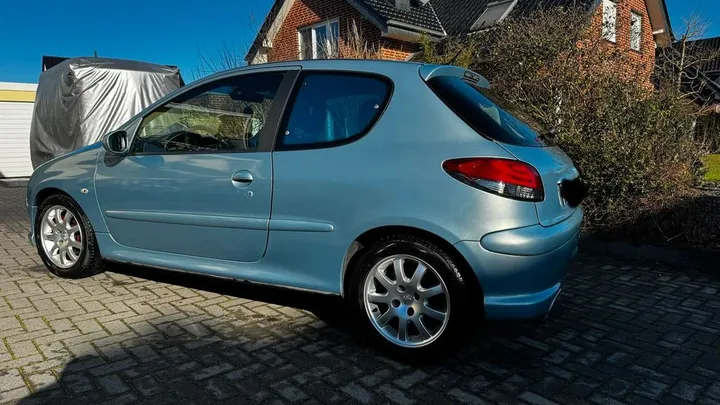 Peugeot 206