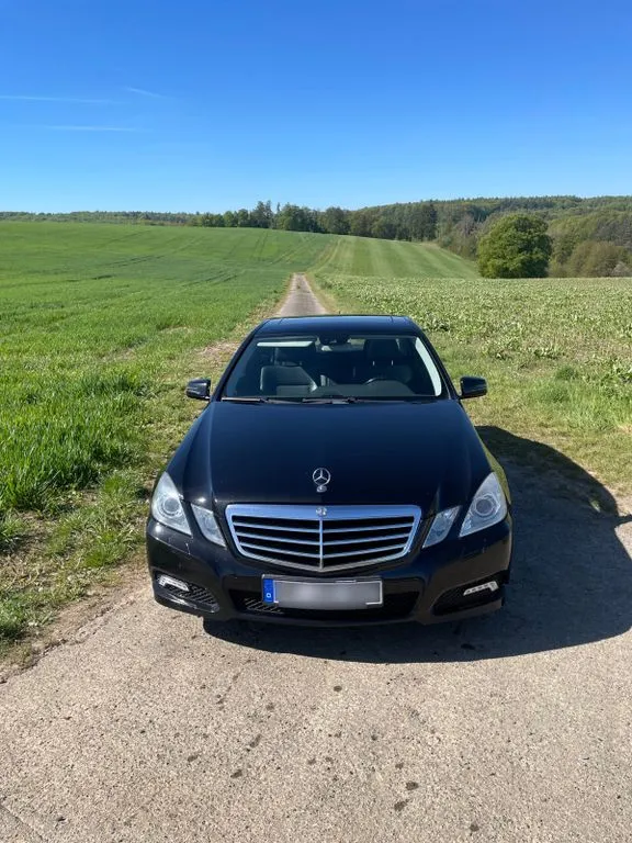 Mercedes-Benz E 200