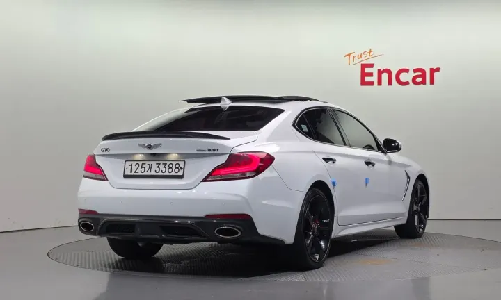 Genesis G70