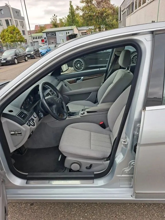 Mercedes-Benz C 180