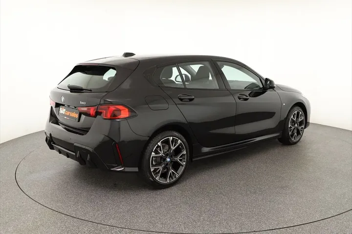 BMW 120