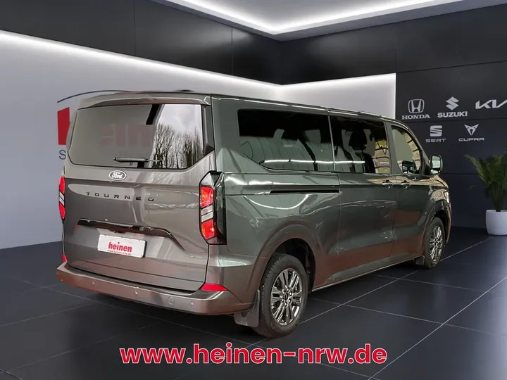 Ford Tourneo Custom