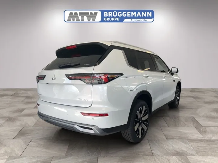 Mitsubishi Plug-in Hybrid Outlander