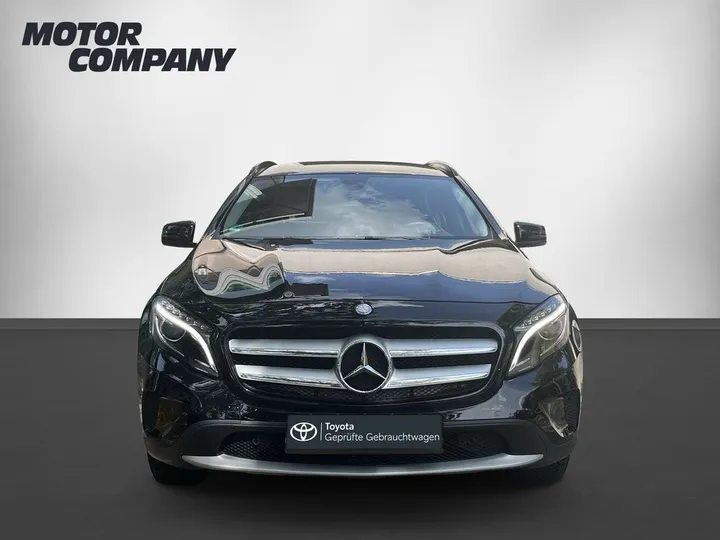 Mercedes-Benz GLA 180
