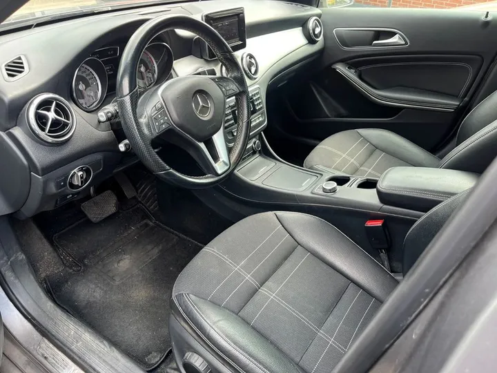 Mercedes-Benz GLA 200