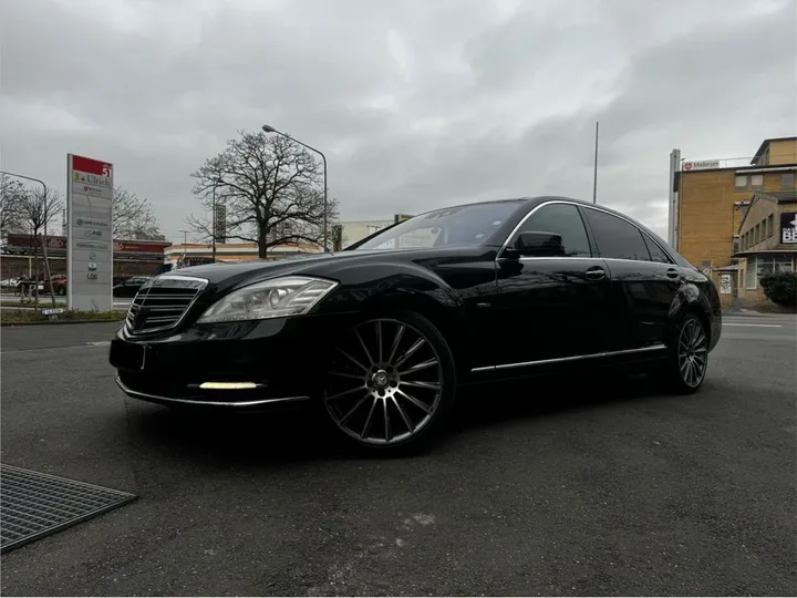 Mercedes-Benz S 400