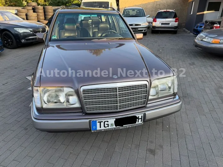 Mercedes-Benz E 220