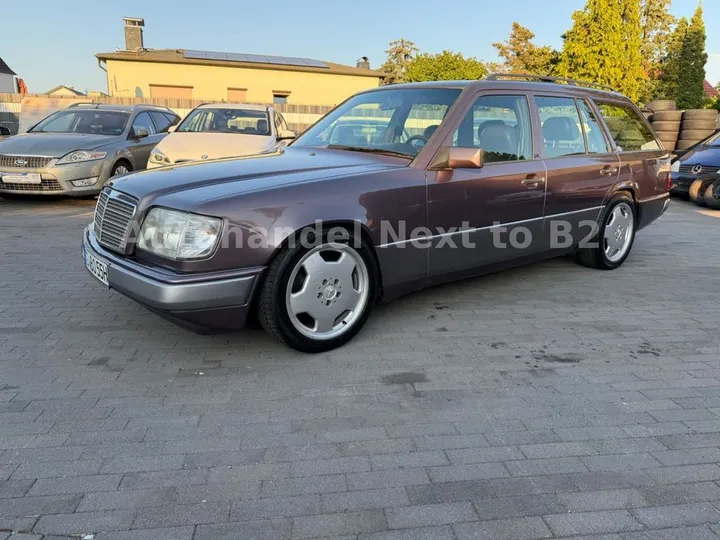 Mercedes-Benz E 220