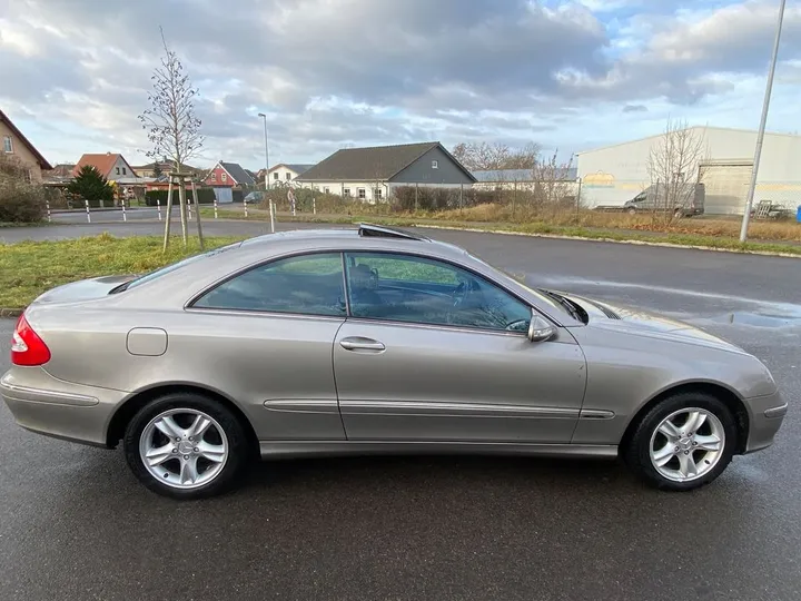 Mercedes-Benz CLK 200