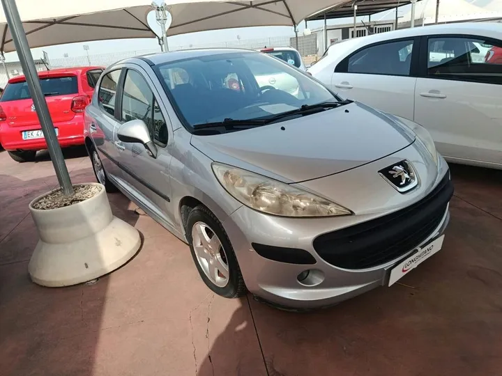 Peugeot 207