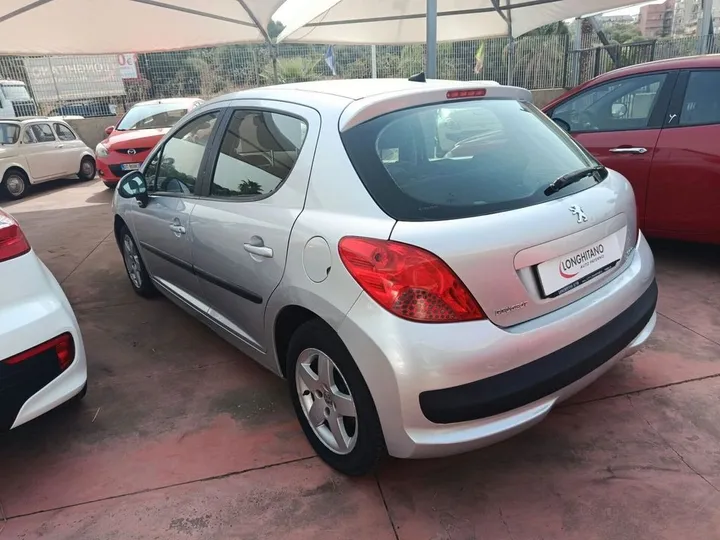 Peugeot 207