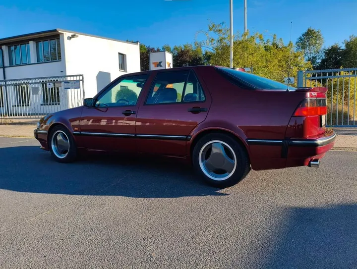 Saab 9000