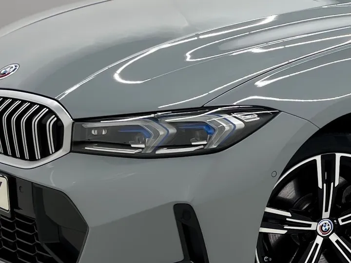 BMW 330