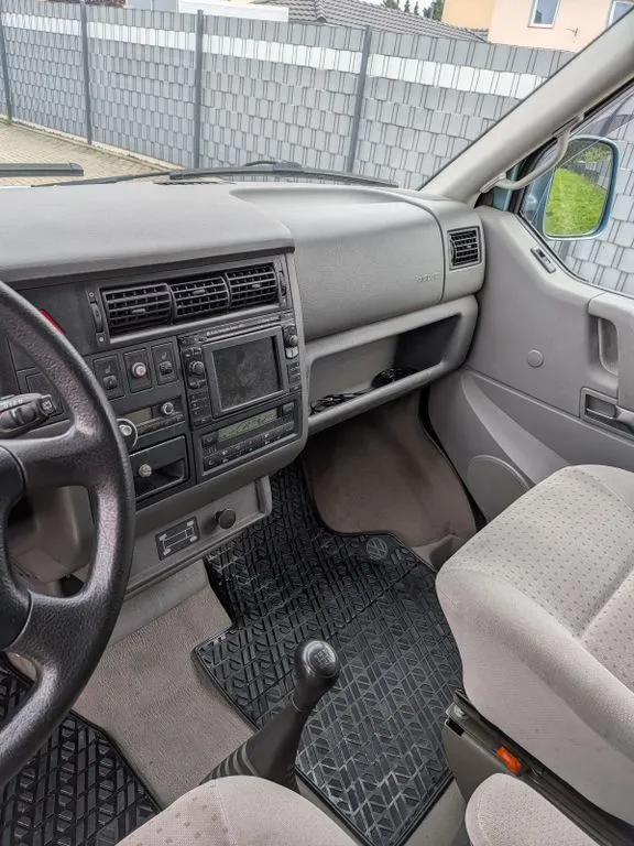 Volkswagen T4 Caravelle
