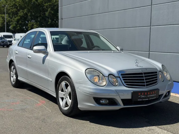 Mercedes-Benz E 220