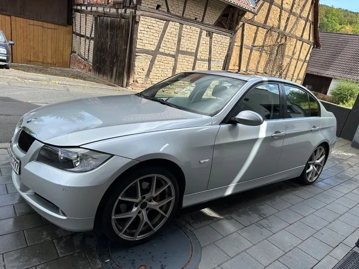 BMW 320