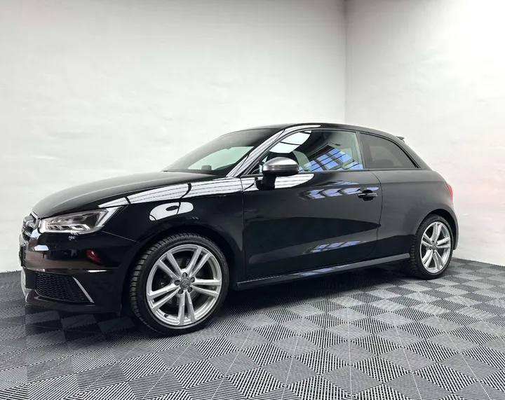 Audi S1