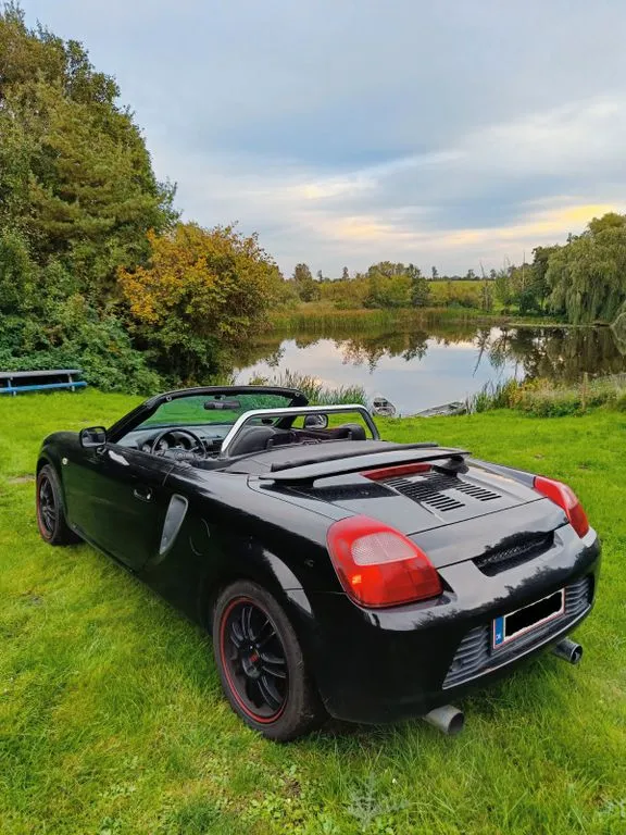 Toyota MR 2