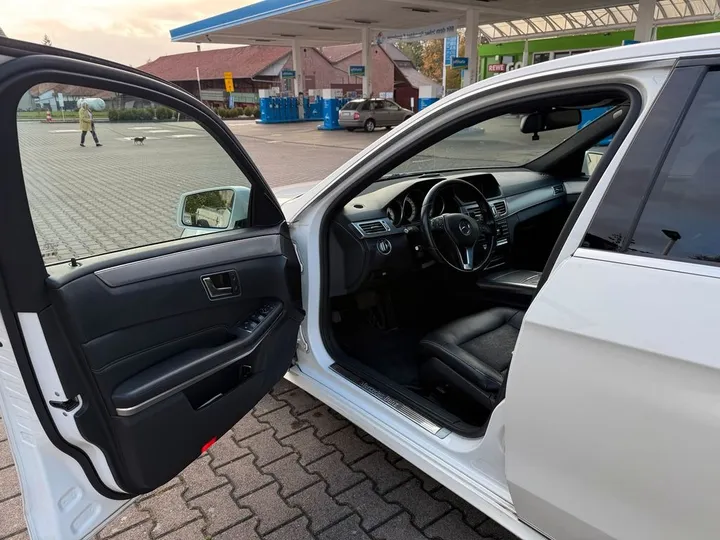 Mercedes-Benz E 200