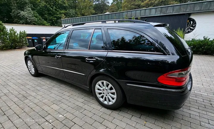 Mercedes-Benz E 320