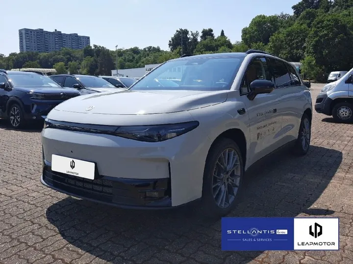 Leapmotor C10