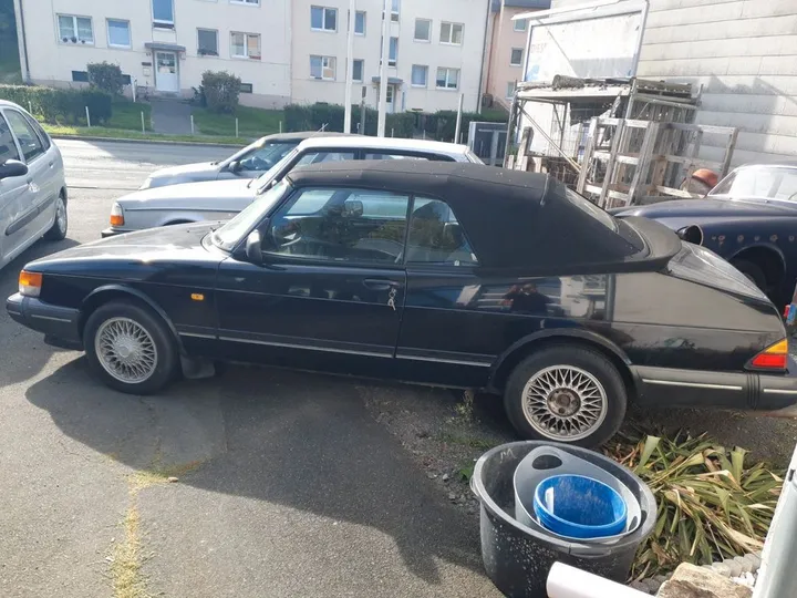 Saab 900