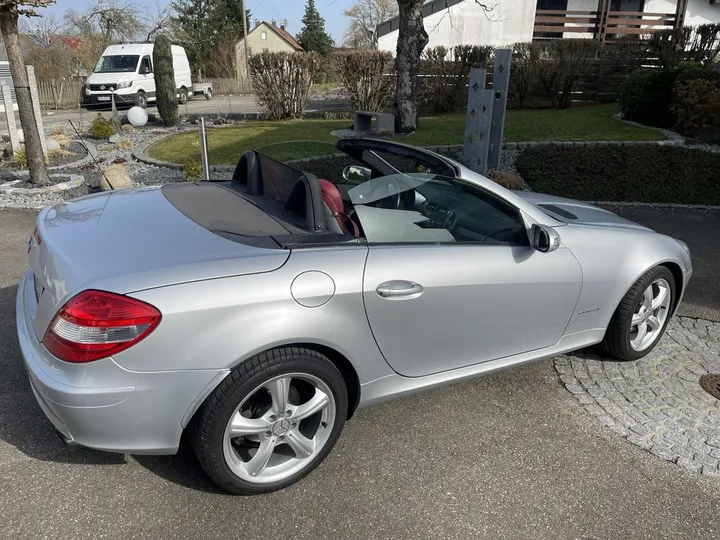 Mercedes-Benz SLK 200