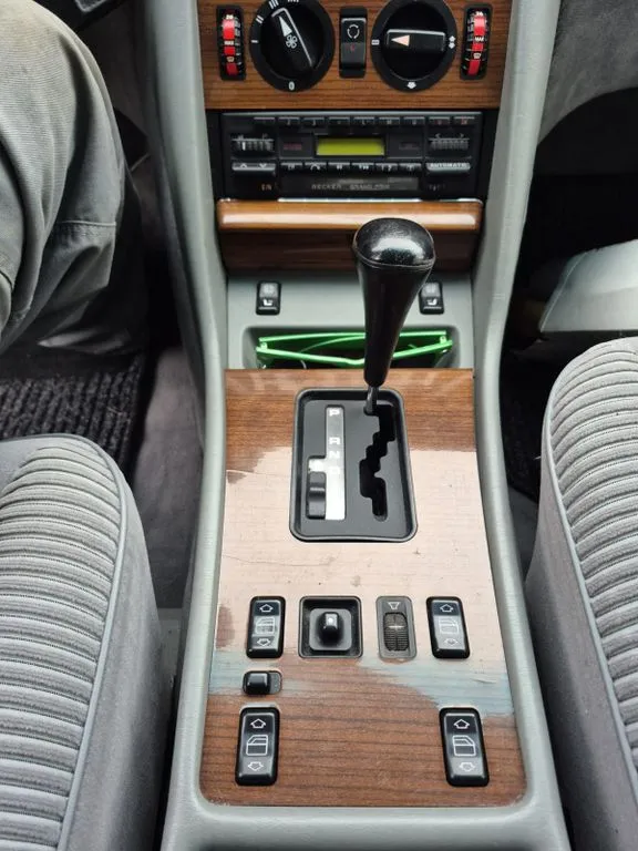 Mercedes-Benz 300