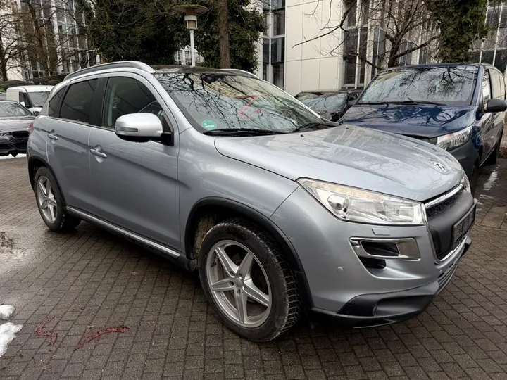 Peugeot 4008