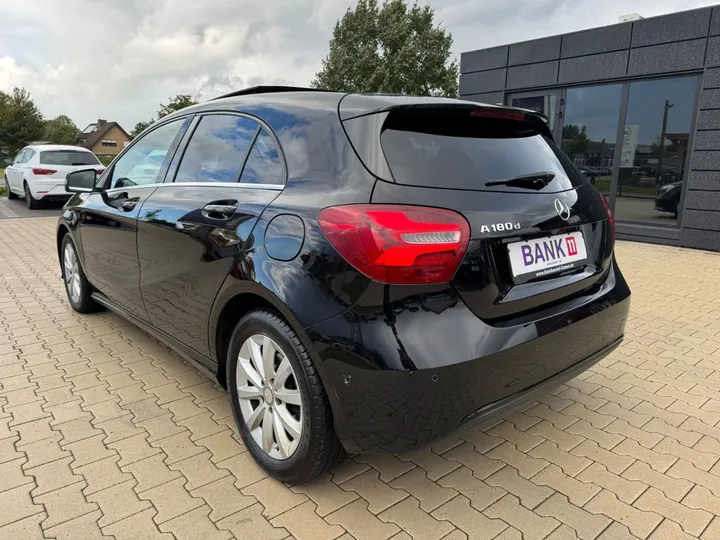 Mercedes-Benz A 180
