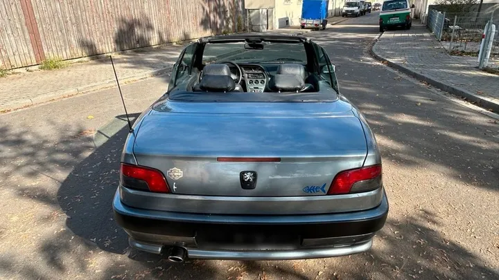 Peugeot 306